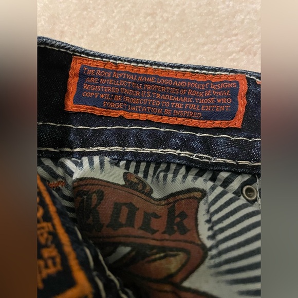 ROCK REVIVAL bling Becky easy capris size 28 like new - Picture 9 of 12